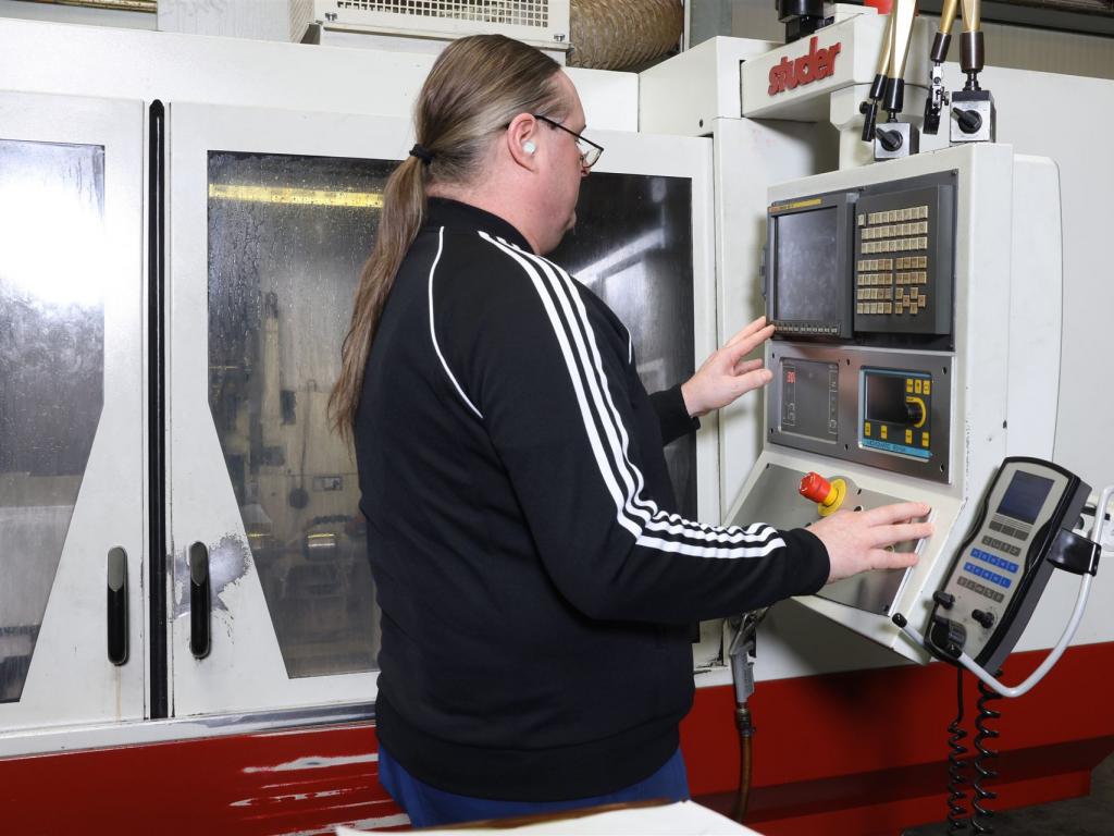 Hintergrundbild Schleifbearbeitung